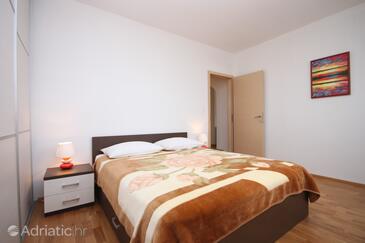 Apartmaji in sobe ob morju Vodice - 6182
