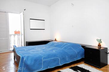 Apartments with parking space Zadar - 6205