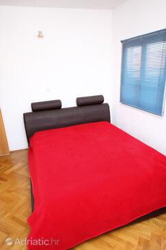 Apartments with parking space Zadar - 6205