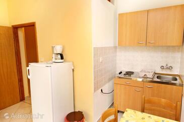 Apartments with parking space Rovanjska, Paklenica - 6209