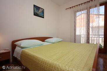 Apartmaji s parkingom Turanj, Biograd - 6212