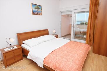 Apartments by the sea Tkon, Pašman - 6215