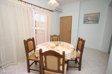 Apartments with parking space Tkon, Pašman - 6216