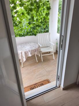 Apartments by the sea Tkon, Pašman - 6221