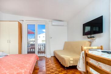 Apartments with parking space Tribunj, Vodice - 6237