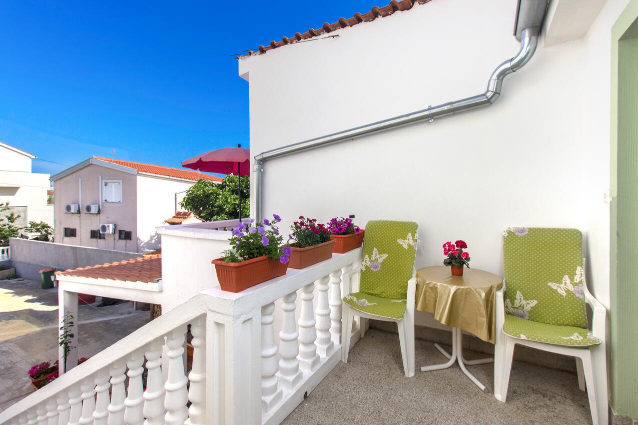 Apartments with parking spaces Tribunj, Vodice - 6237