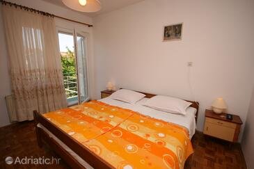 Apartmaji s parkingom Vodice - 6238