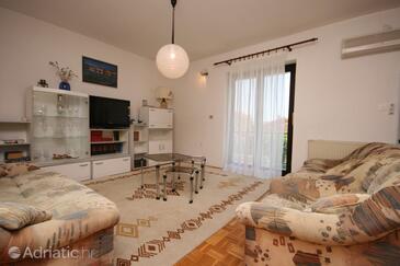 Apartmaji s parkingom Vodice - 6238