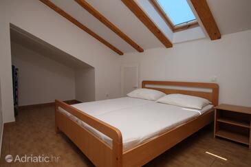 Apartmani s parkingom Ljubač, Zadar - 6244