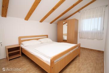 Apartmani s parkingom Ljubač, Zadar - 6244