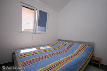 Appartements avec parking Pirovac, Sibenik - 6246