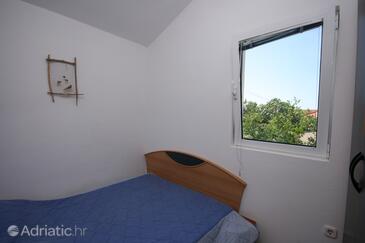 Appartements avec parking Pirovac, Sibenik - 6246