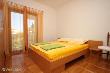 Apartments and rooms with parking space Vodice - 6260