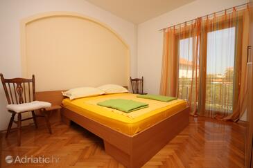 Apartments and rooms with parking space Vodice - 6260