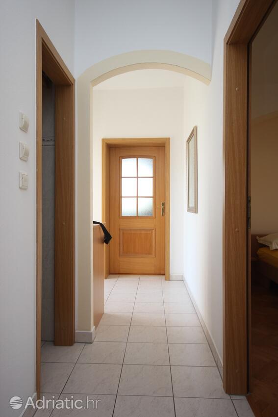 A-6260-a - Private accommodation - Apartments and rooms with parking space Vodice