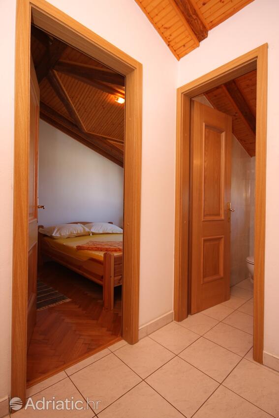 A-6260-b - Private accommodation - Apartments and rooms with parking space Vodice