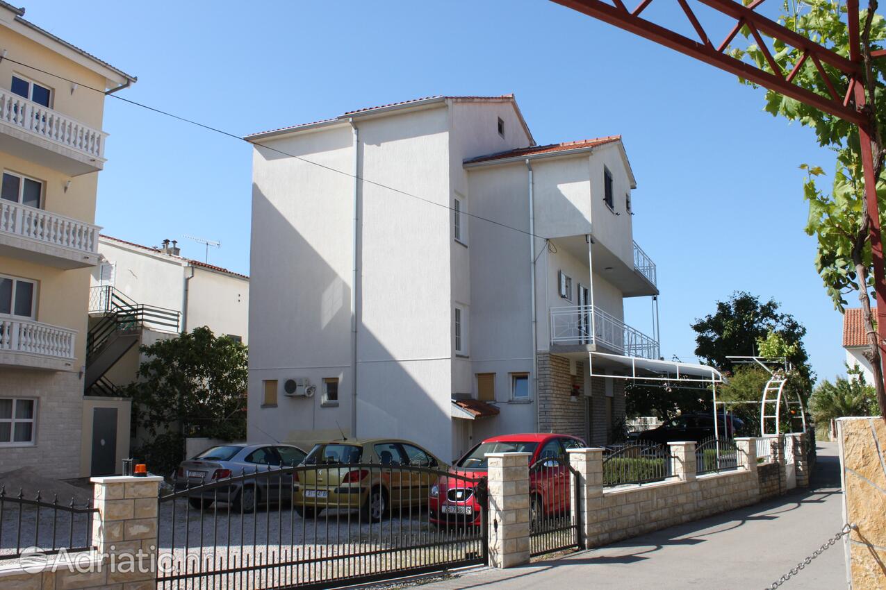 Property - Apartments and rooms with parking space Vodice