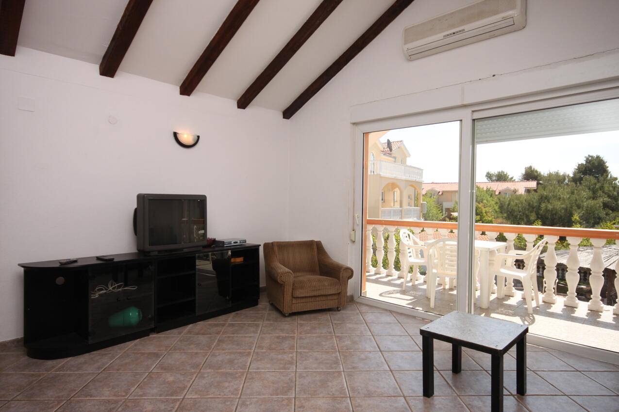 Apartment - A-6261-a