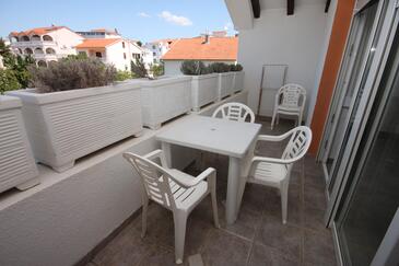 Apartments with balcony Vodice, North Dalmatia