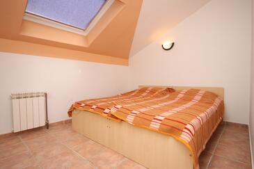 Apartments with balcony Vodice, North Dalmatia