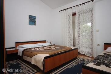 Apartments for families with children Pašman - 6267