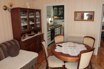 Apartments with parking space Vodice - 6271