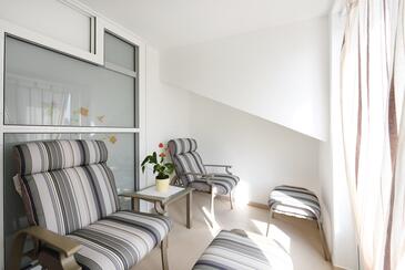 Apartments with parking space Vodice - 6271