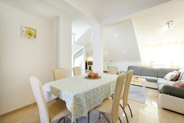Apartments with parking space Vodice - 6271