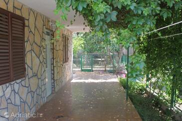 Apartmani s parkingom Pirovac, Šibenik - 6277