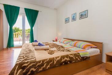 Apartmanok a tenger mellett Pirovac, Sibenik - 6280