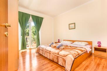 Apartmanok a tenger mellett Pirovac, Sibenik - 6280