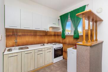 Apartmanok a tenger mellett Pirovac, Sibenik - 6280