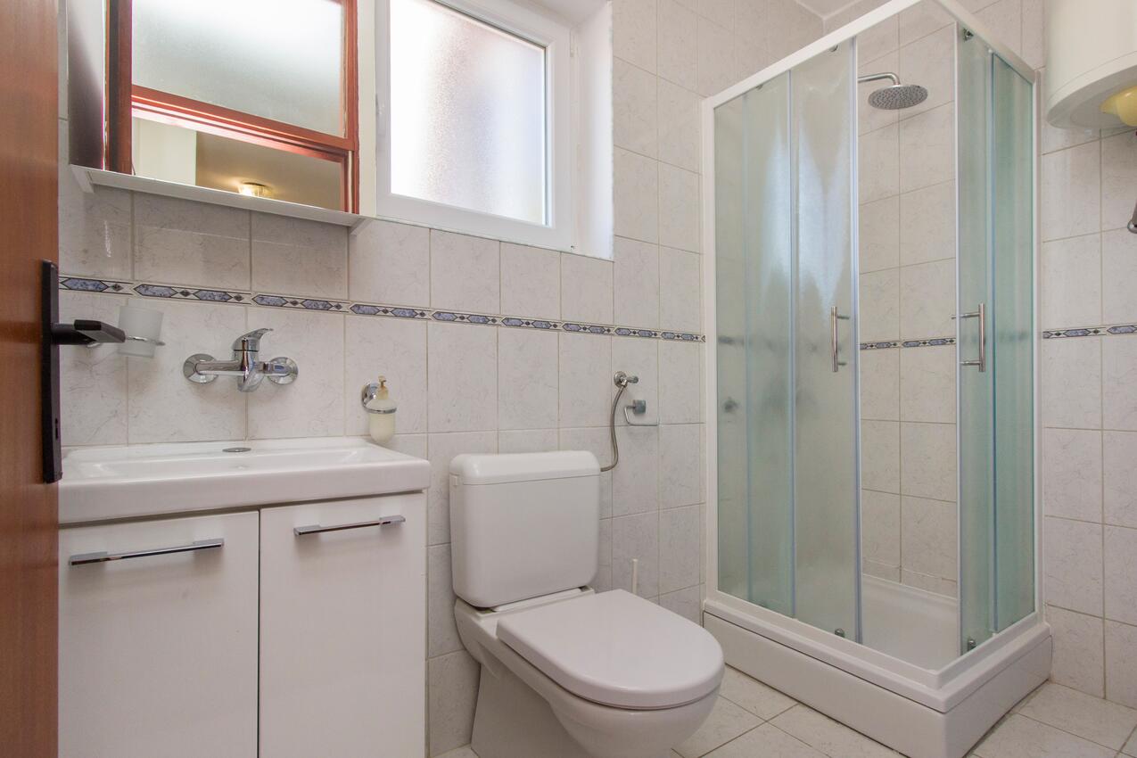 A-6280-b - Alloggi privati - Appartamenti accanto al mare Slosella - Pirovac, Sebenico - Šibenik