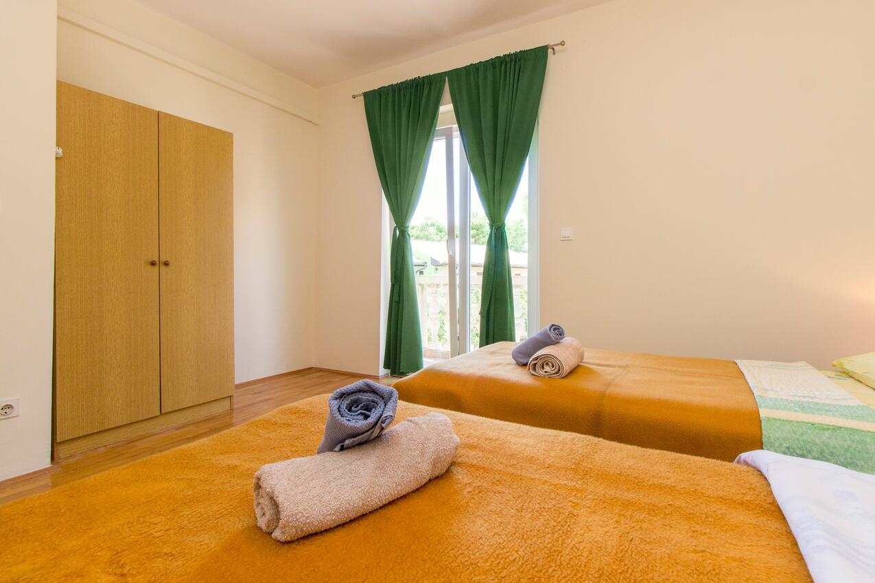 A-6280-b - Alloggi privati - Appartamenti accanto al mare Slosella - Pirovac, Sebenico - Šibenik