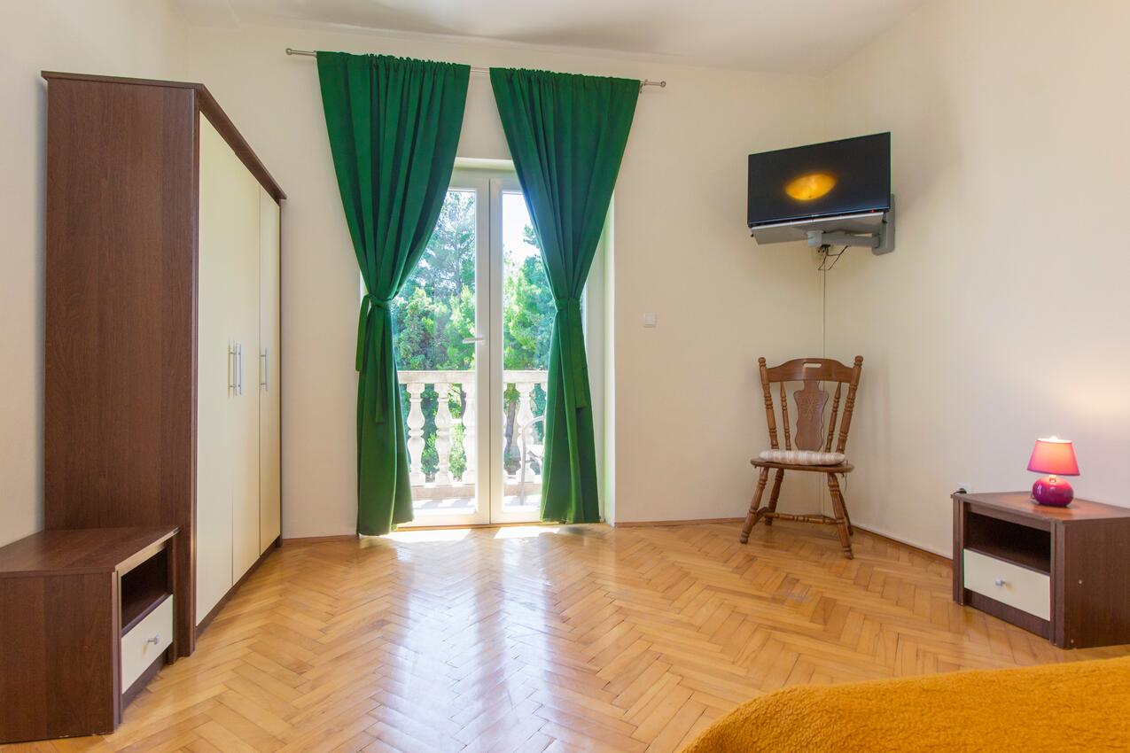 A-6280-b - Alloggi privati - Appartamenti accanto al mare Slosella - Pirovac, Sebenico - Šibenik