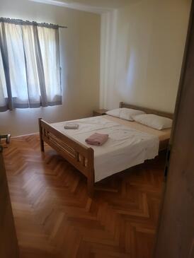 Appartamenti accanto al mare Slosella - Pirovac, Sebenico - Šibenik - 6280