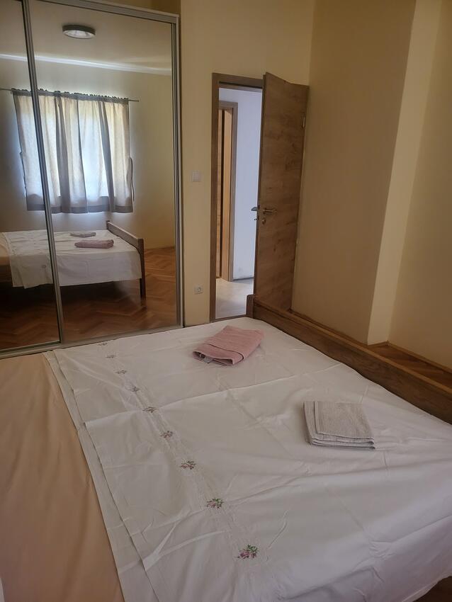 A-6280-c - Alloggi privati - Appartamenti accanto al mare Slosella - Pirovac, Sebenico - Šibenik