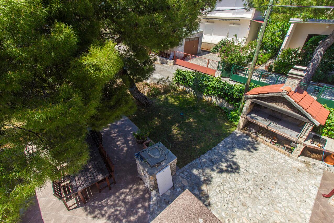 Giardino - Appartamenti accanto al mare Slosella - Pirovac, Sebenico - Šibenik