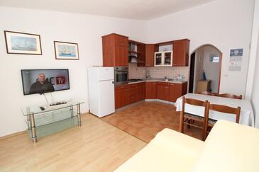 Апартаменти біля моря Мандре - Mandre, Паг - Pag - 6284