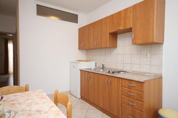 Apartments with parking space Pag - 6291