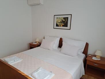 Apartmani s parkingom Povljana, Pag - 6296