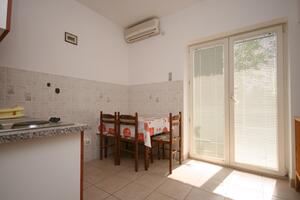 One bedroom apartment Mandre, Pag (A-6309-c)