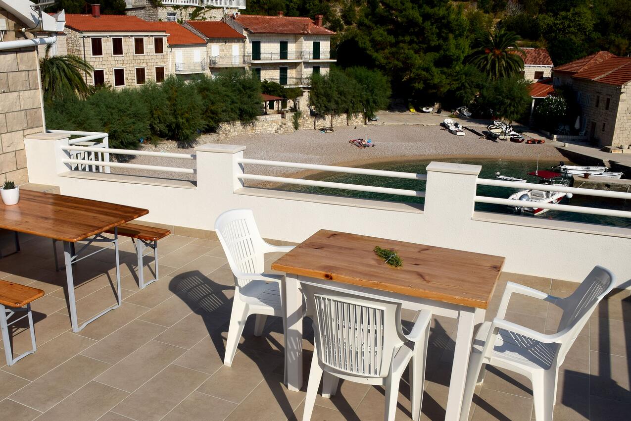 Courtyard - Apartments by the sea Podobuče, Pelješac