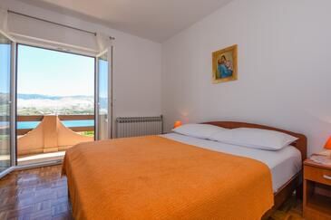 Apartments with parking space Pag - 6316