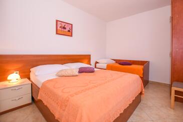 Апартаменти з паркуванням Паг - Pag - 6316