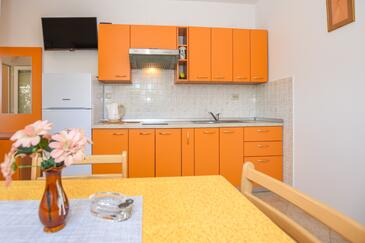 Апартаменти з паркуванням Паг - Pag - 6316