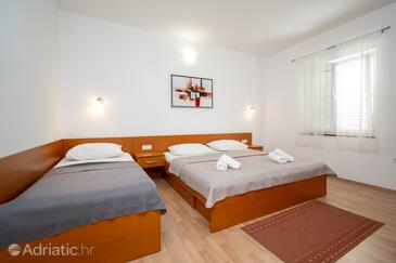 Apartmani uz more Novalja, Pag - 6317