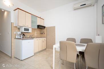 Apartmani uz more Novalja, Pag - 6317