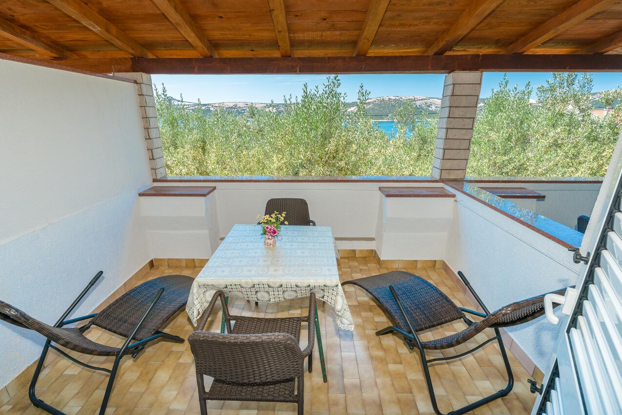 Kétszobás apartman Stara Novalja (Pag) (A-6319-b)