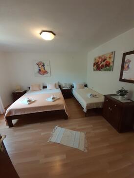 Apartments by the sea Kustići, Pag - 6320